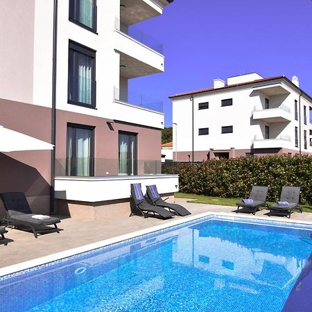 Luxury Apartment Faro With Sea View And Swimming Pool Premantura Exterior photo